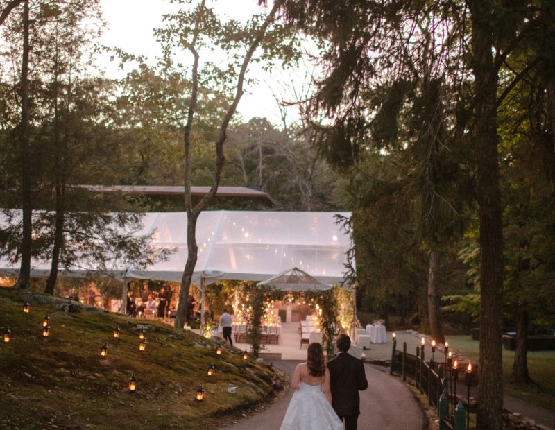 40x80-Navitrac-Clear-Gable-Tuxedo-NY-Olivia-Rae-James-Photo