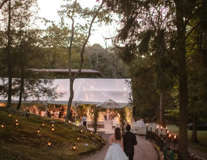 40x80-Navitrac-Clear-Gable-Tuxedo-NY-Olivia-Rae-James-Photo